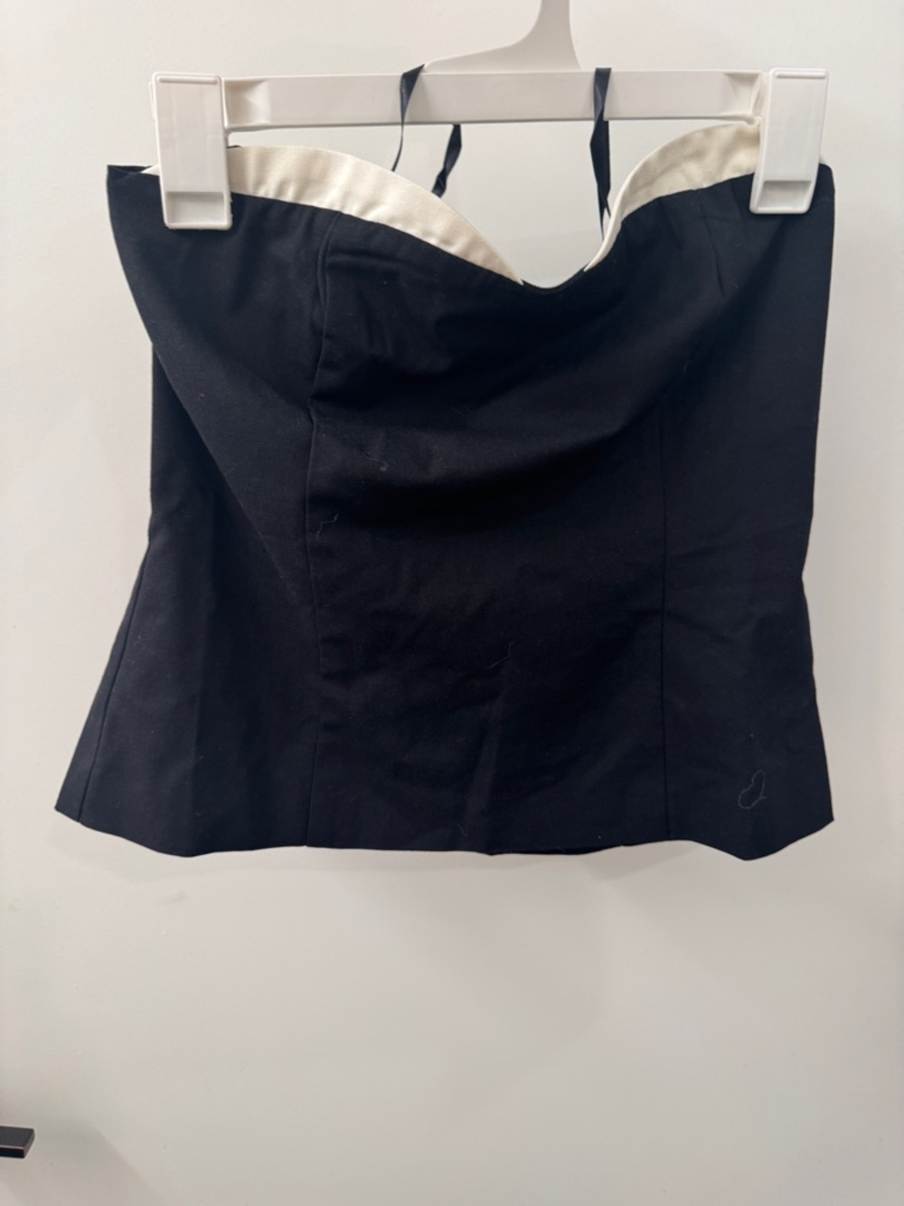 Revolve superdown Black Strapless Bandeau Top with White Trim size medium - Picture 2 of 5